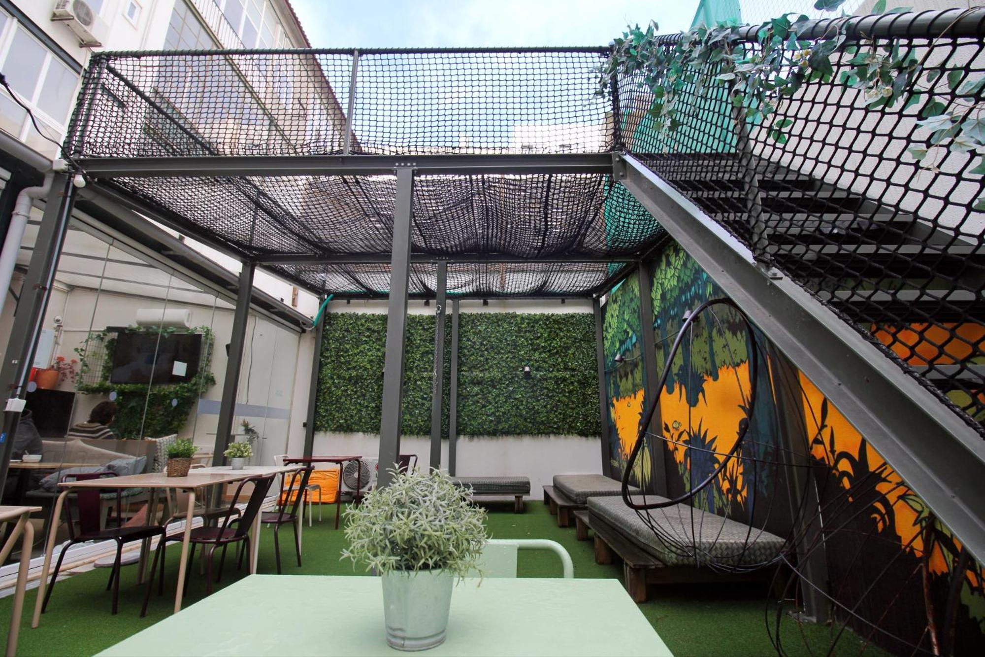 Hostel Wot Lisbon Patio Exteriér fotografie